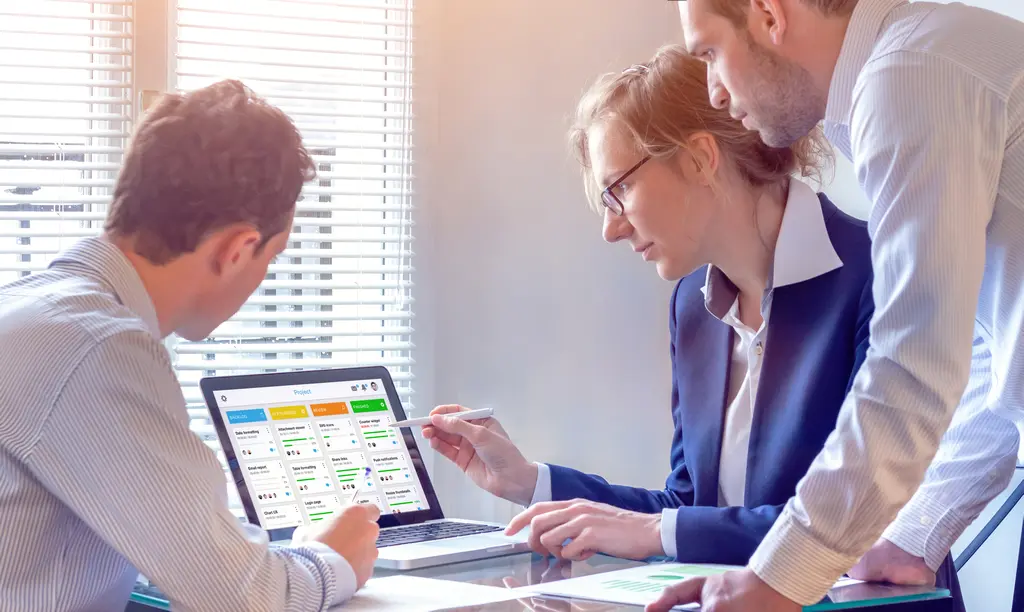 Report di progetto che si capiscono: come vedere stato, scadenze e carico in un'unica vista