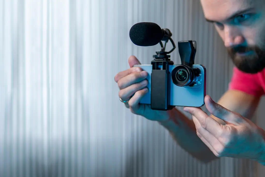 Video autenticità: 6 motivi per cui i contenuti imperfetti generano risultati perfetti in Italia