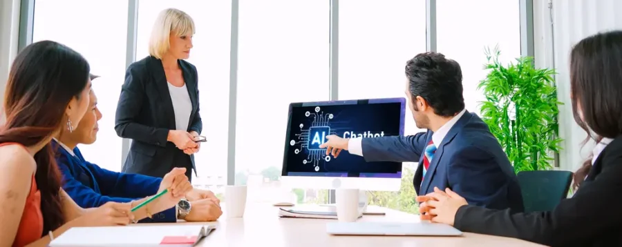 Impatto dell'IA sul lavoro: 10 modi in cui sta trasformando i ruoli professionali in Italia