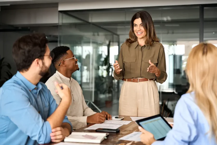 Costruire una Cultura Proattiva: Strumenti e Tecniche per Anticipare le Sfide sul Lavoro